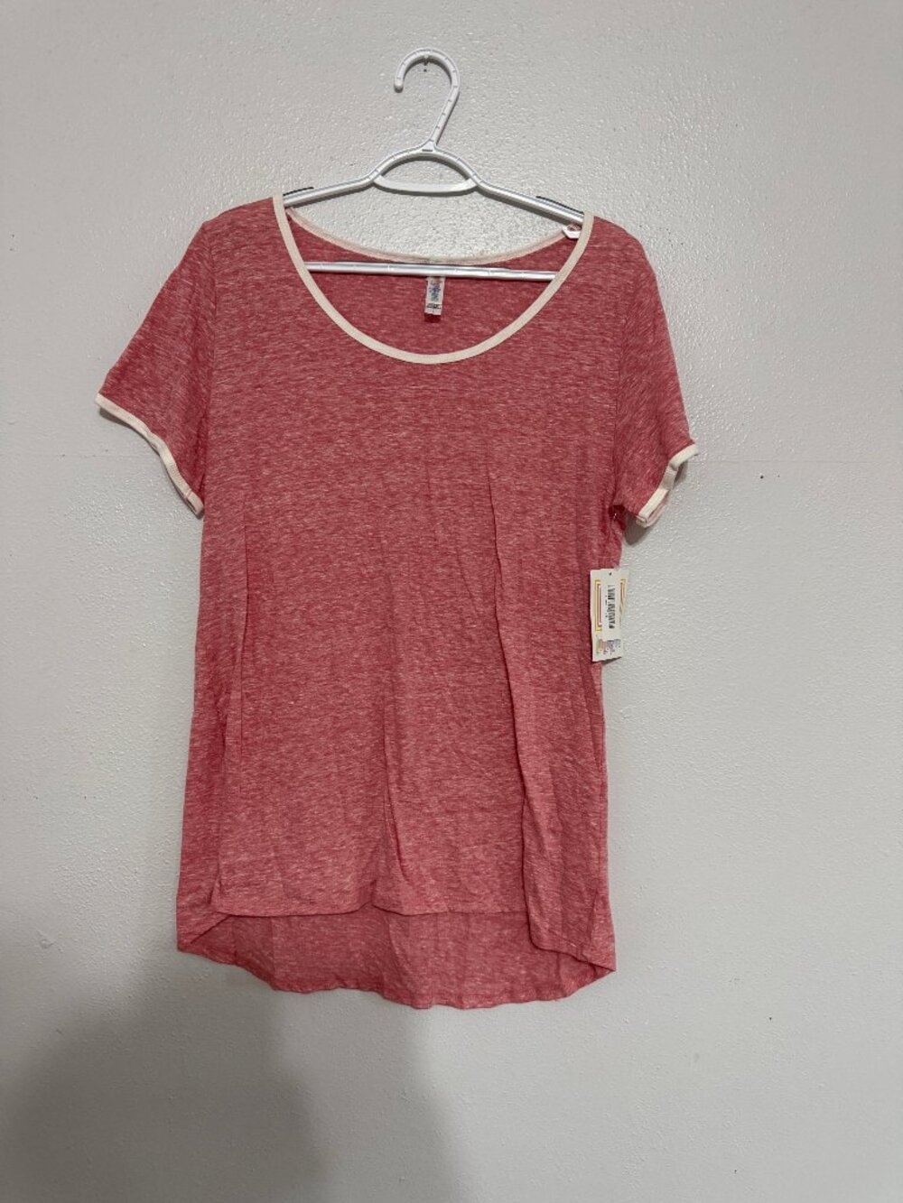NWT LuLaRoe Classic T Red Pink Ringer Top L ❤️